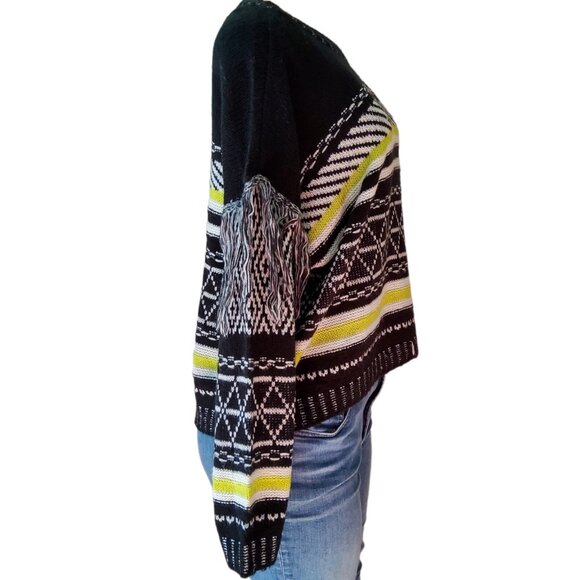 Full Circle Sweater Women Junior's Size XL Crop Fringe Detail Stripe Black Green - Picture 2 of 10